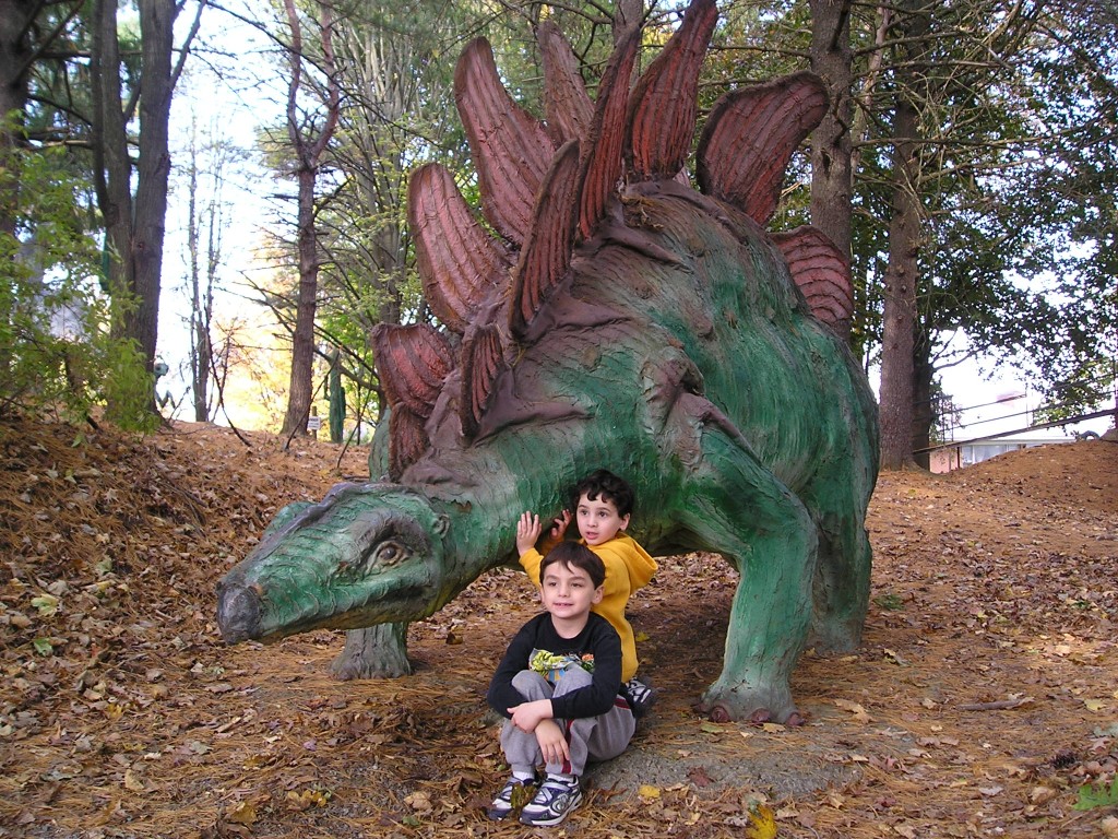 dinosaur attraction near me